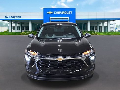 New 2026 Chevrolet Trax LS FWD image 3