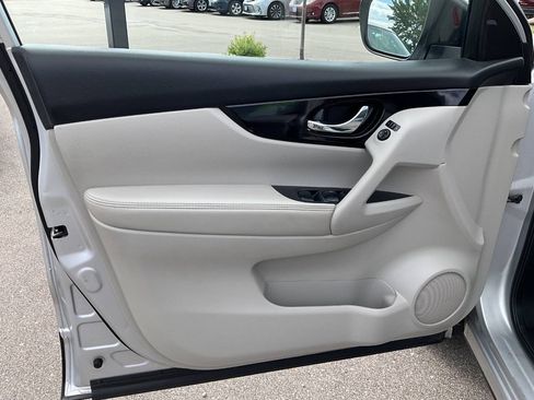 Used 2019 Nissan Rogue Sport SV AWD/4WD image 27