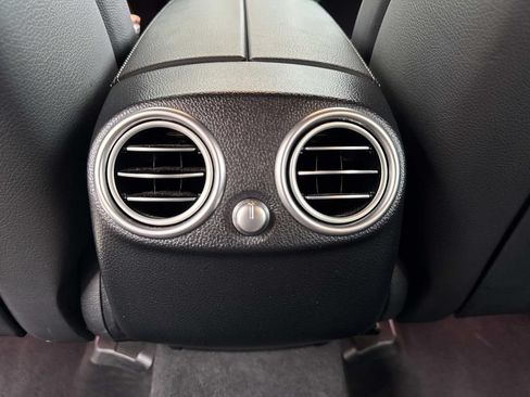 Used 2022 Mercedes-Benz GLC 300 4MATIC image 16