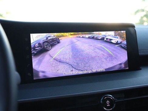 Used 2025 Nissan Murano SV FWD image 12