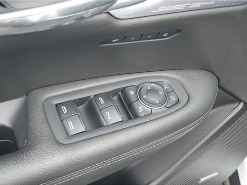 Certified 2022 Cadillac XT6 Sport w/ Technology Package AWD/4WD image 17