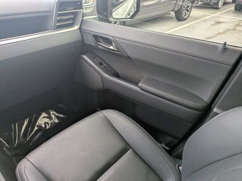 Used 2024 Lexus GX 550 w/ Cold Area Package image 15