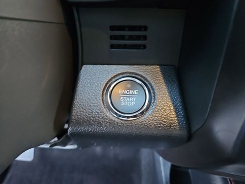 Used 2021 Ford Expedition Max Limited image 22