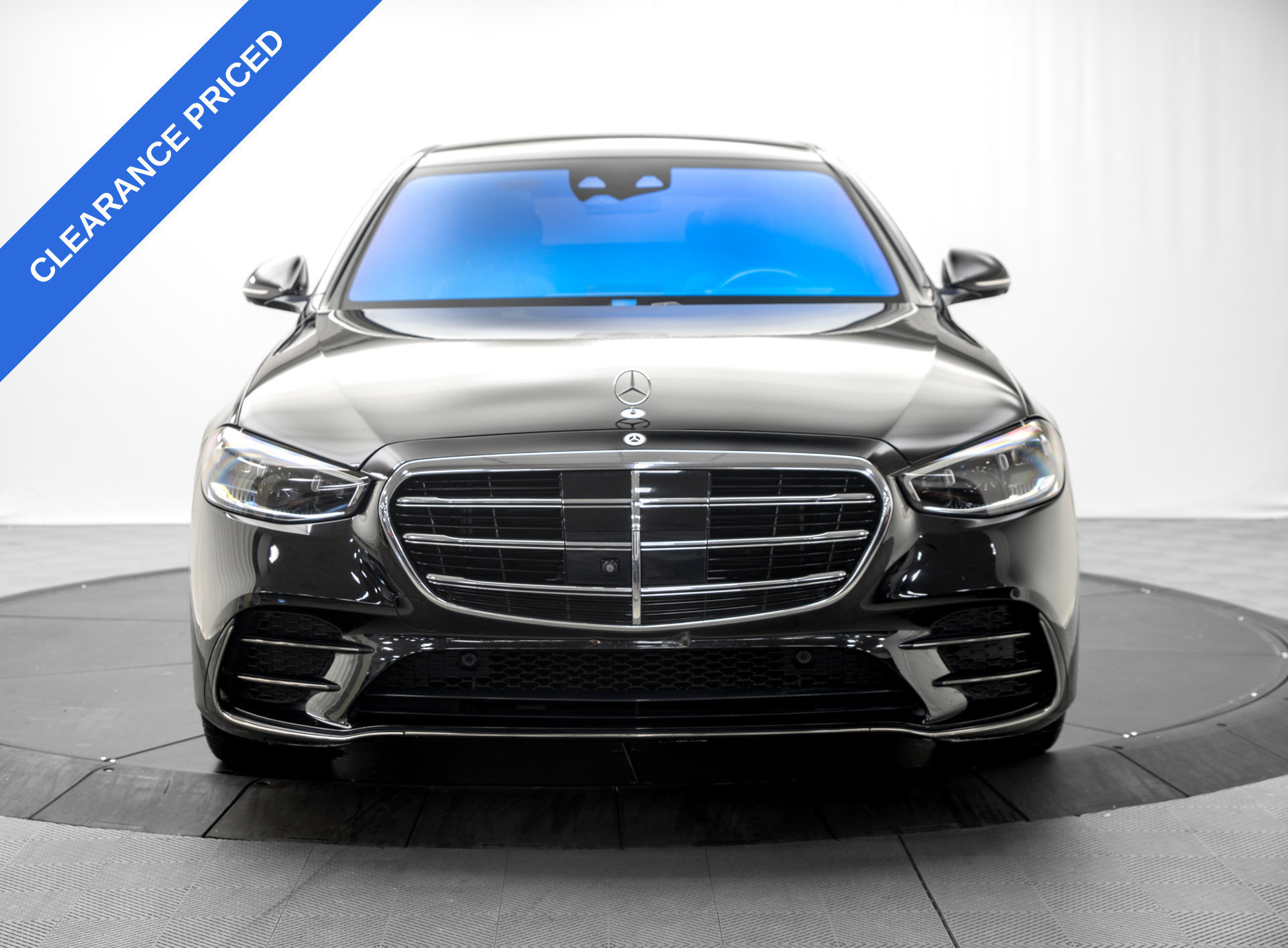 Used 2023 Mercedes-Benz S 500 4MATIC image 2