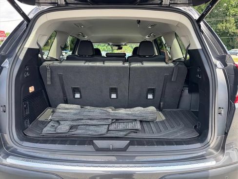 Used 2023 Subaru Ascent Limited AWD/4WD image 10