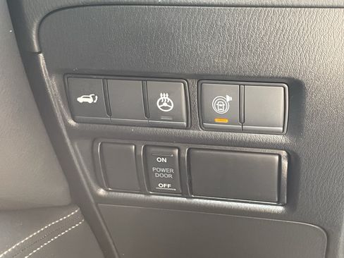 Used 2024 Nissan Armada Platinum w/ Captain's Chairs Package AWD/4WD image 34