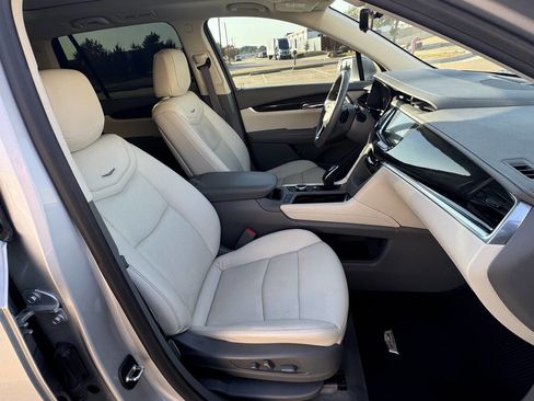 Used 2020 Cadillac XT6 Premium Luxury image 12