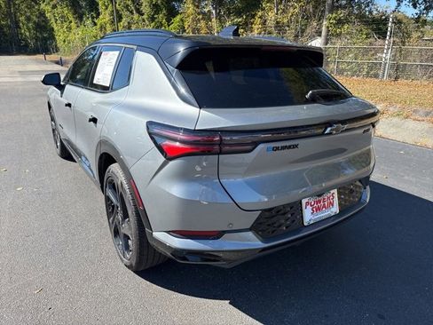 Used 2024 Chevrolet Equinox EV RS image 3