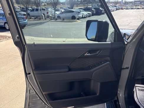 Used 2024 Lexus GX 550 image 14