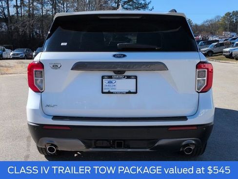 Certified 2023 Ford Explorer XLT w/ Equipment Group 202A image 6