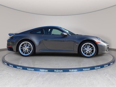 Used 2021 Porsche 911 Carrera image 3