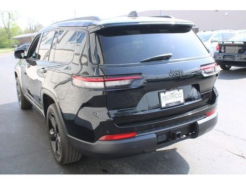 Used 2024 Jeep Grand Cherokee L Altitude AWD/4WD image 6