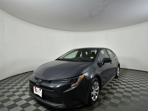 Used 2023 Toyota Corolla LE FWD image 6