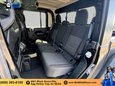 Used 2026 Jeep Gladiator Mojave AWD/4WD image 23