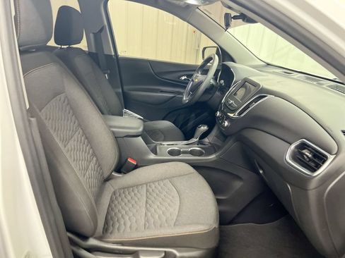 Used 2021 Chevrolet Equinox LT FWD image 21
