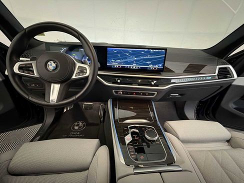 Certified 2024 BMW X5 xDrive40i w/ M Sport Package AWD/4WD image 16