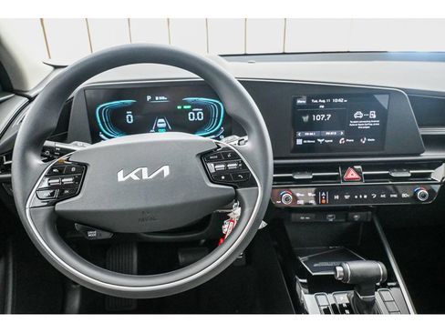 New 2026 Kia Niro LX FWD image 18