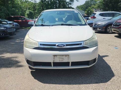 Used 2011 Ford Focus SE w/ 201A Rapid Spec Order Code FWD image 2