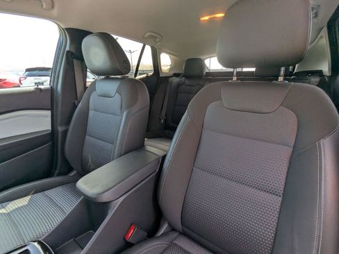 Used 2024 Chevrolet Trax LT w/ LT Convenience Package FWD image 25