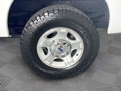 Used 2015 Ford F250 XLT w/ XLT Interior Package AWD/4WD image 27