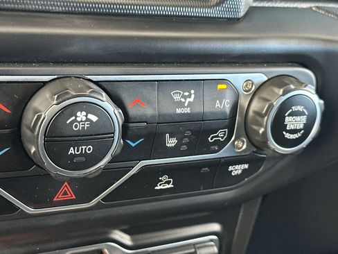 Used 2023 Jeep Wrangler Unlimited w/ Cold Weather Group image 30