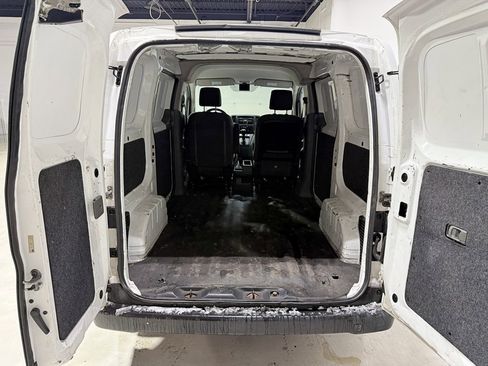 Used 2015 Nissan NV200 S image 23