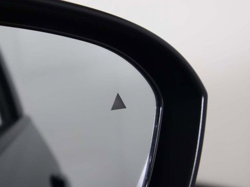 Used 2024 Nissan Rogue SV FWD image 35