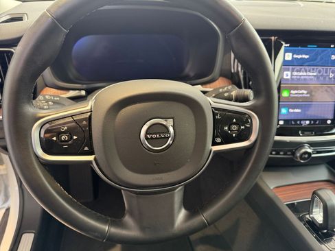 Used 2025 Volvo V60 B5 Cross Country Plus image 28