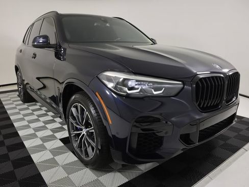 Used 2022 BMW X5 M50i w/ Parking Assistance Package AWD/4WD image 7