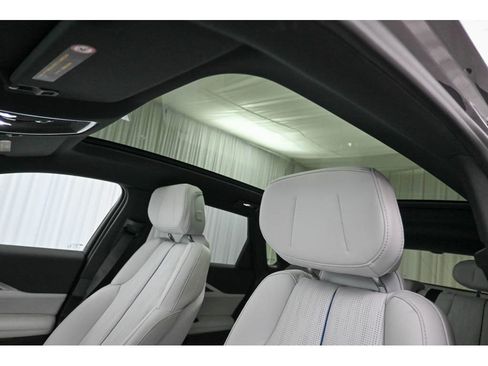 New 2026 Cadillac Lyriq Luxury image 19