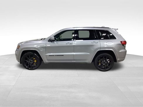 Used 2021 Jeep Grand Cherokee Laredo X image 10