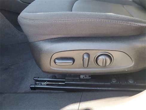 Used 2024 Chevrolet Malibu LT image 14