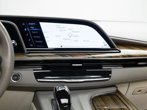 Used 2021 Cadillac Escalade Premium Luxury Platinum w/ LPO, Radiant Package image 18