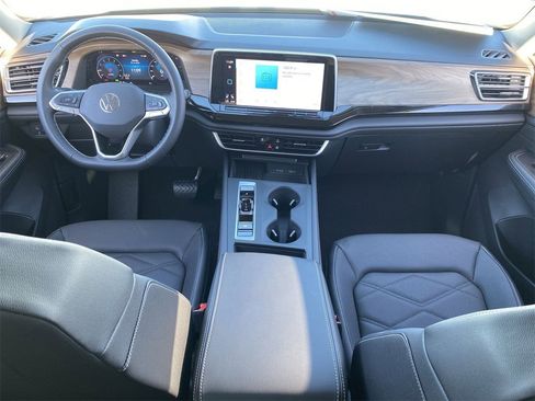 New 2026 Volkswagen Atlas SE image 11