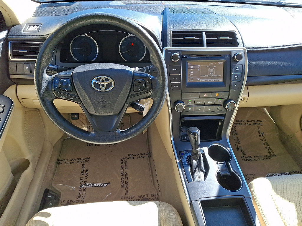 Used 2017 Toyota Camry LE FWD image 11