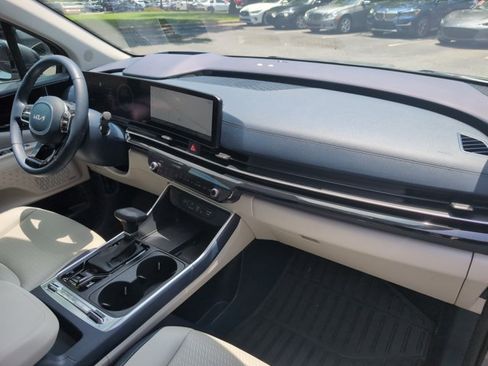 Used 2025 Kia Carnival SX Prestige FWD image 24