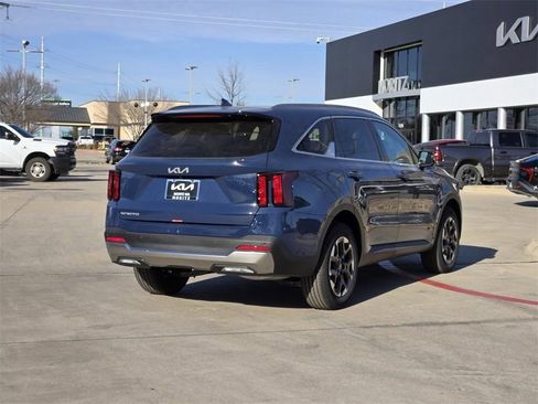 New 2026 Kia Sorento S w/ S Panoramic Sunroof Package FWD image 4