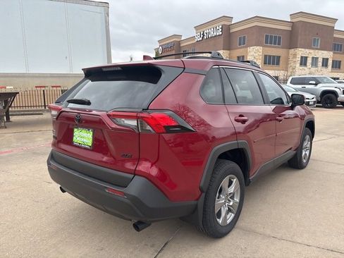 Used 2025 Toyota RAV4 XLE w/ Convenience Package image 5