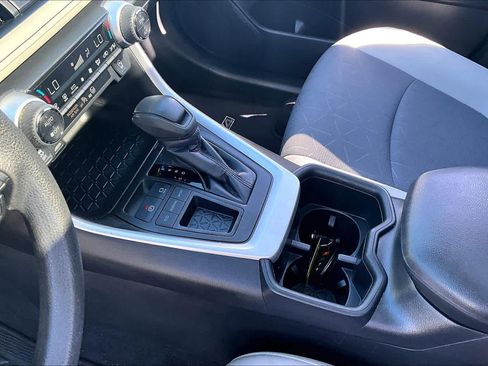 Used 2022 Toyota RAV4 XLE w/ Convenience Package image 17