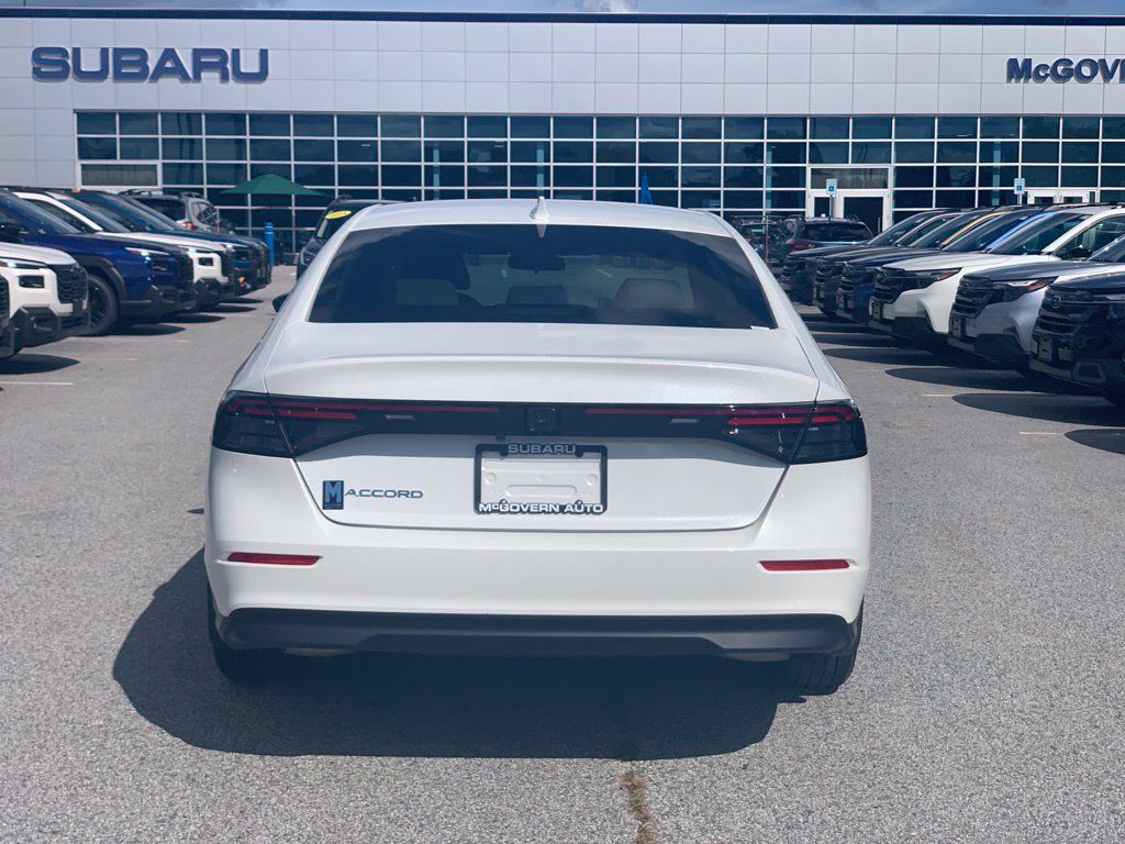 Used 2024 Honda Accord EX image 5