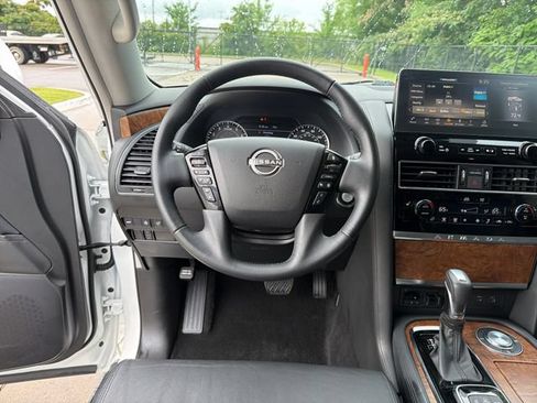 Used 2023 Nissan Armada SL w/ Captain's Chairs Package RWD image 16