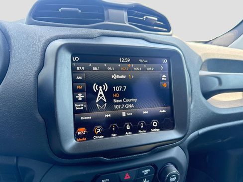 Used 2023 Jeep Renegade Altitude AWD/4WD image 18
