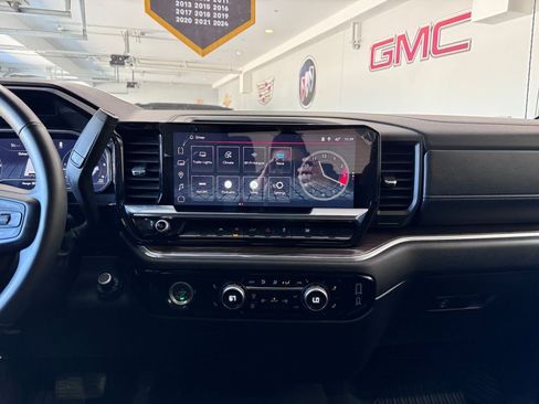 Certified 2024 GMC Sierra 1500 Elevation image 19
