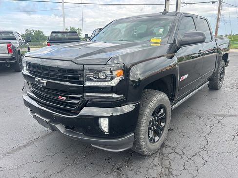 Used 2018 Chevrolet Silverado 1500 LTZ Z71 w/ LTZ Plus Package AWD/4WD image 9