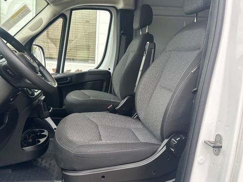 Used 2025 RAM ProMaster 2500 w/ Convenience Group FWD image 11