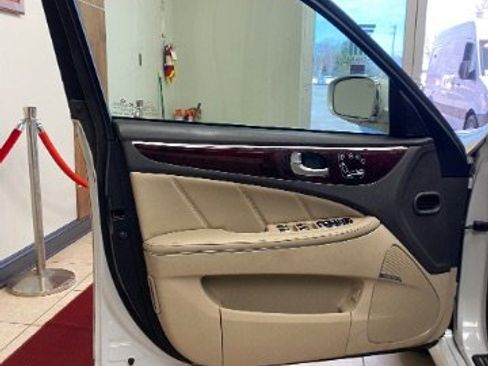 Used 2012 Hyundai Equus Signature image 13