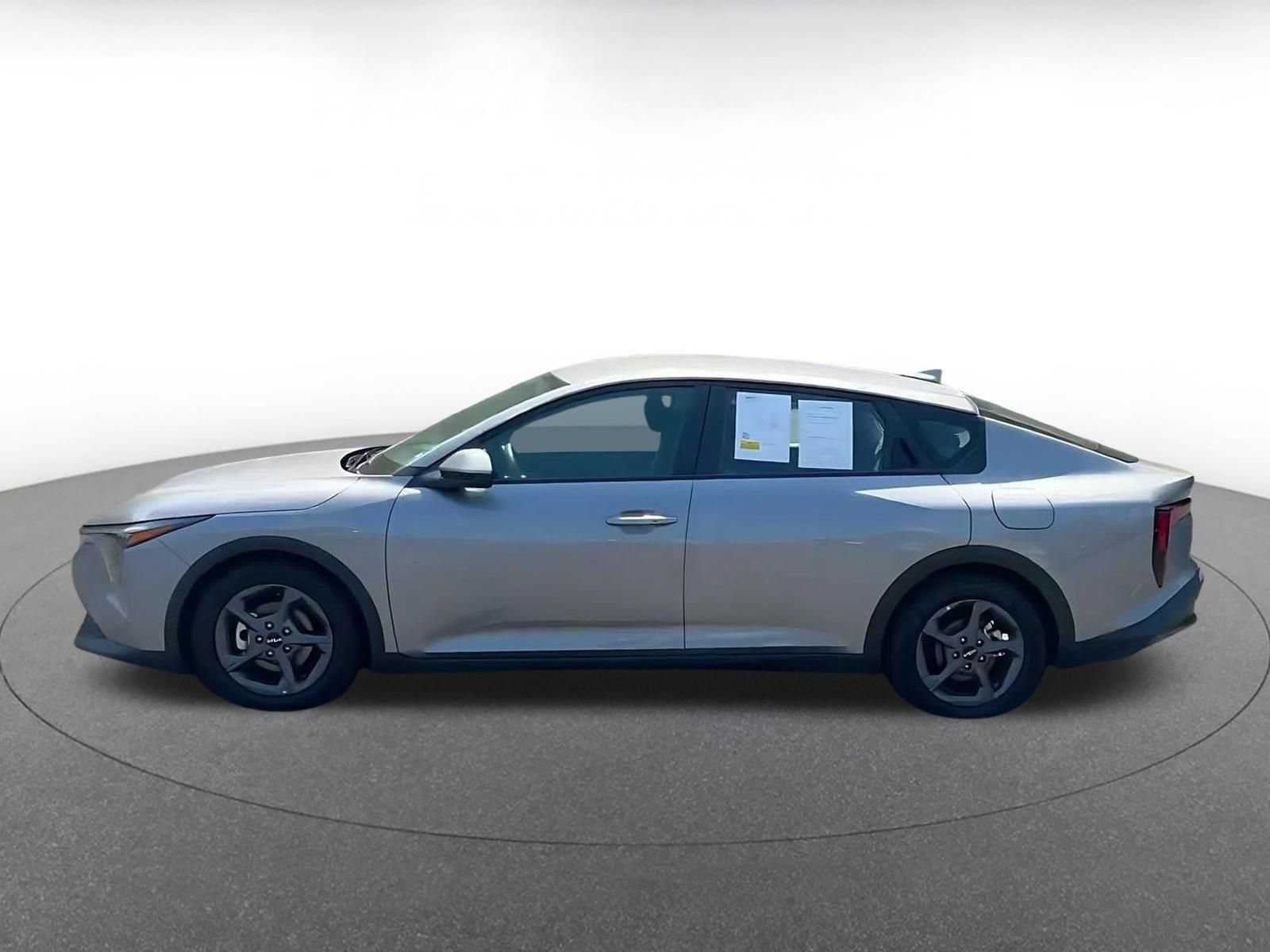 Used 2025 Kia K4 FWD image 7