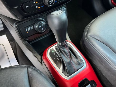 Used 2022 Jeep Renegade Trailhawk w/ Trailer Tow Group image 28