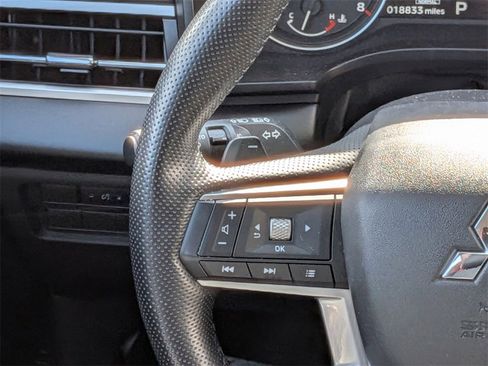 Used 2024 Mitsubishi Outlander SE image 22