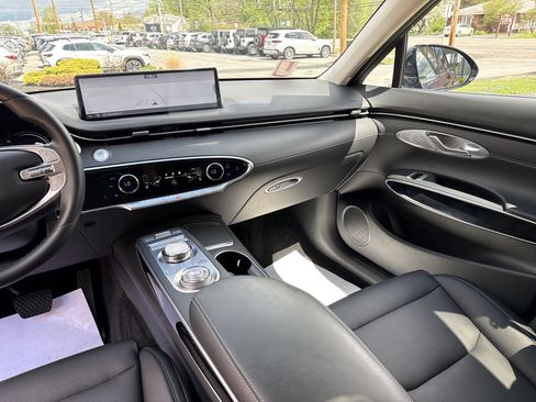 Used 2025 Genesis GV70 2.5T image 22